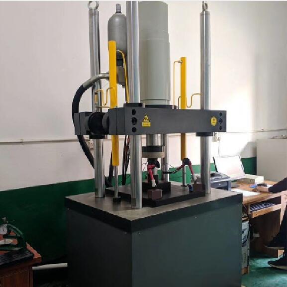 1678328721998012.jpg 高鐵減震橡膠墊板疲勞試驗機.jpg